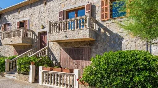 Traditional house in second sea line with rental license in Son Serra de Marina