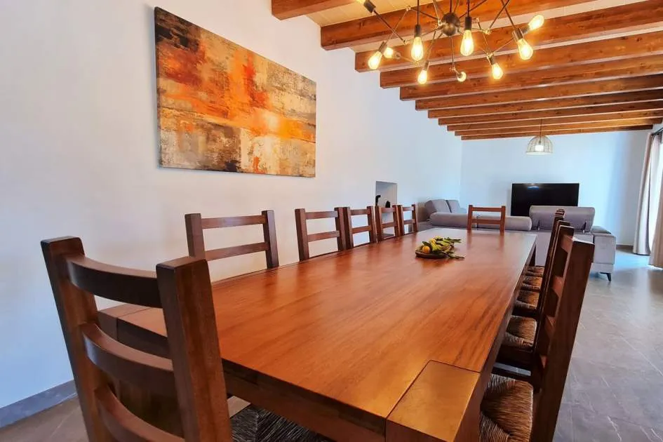 Spectacular country house with land between Cas Concos and Santanyí.