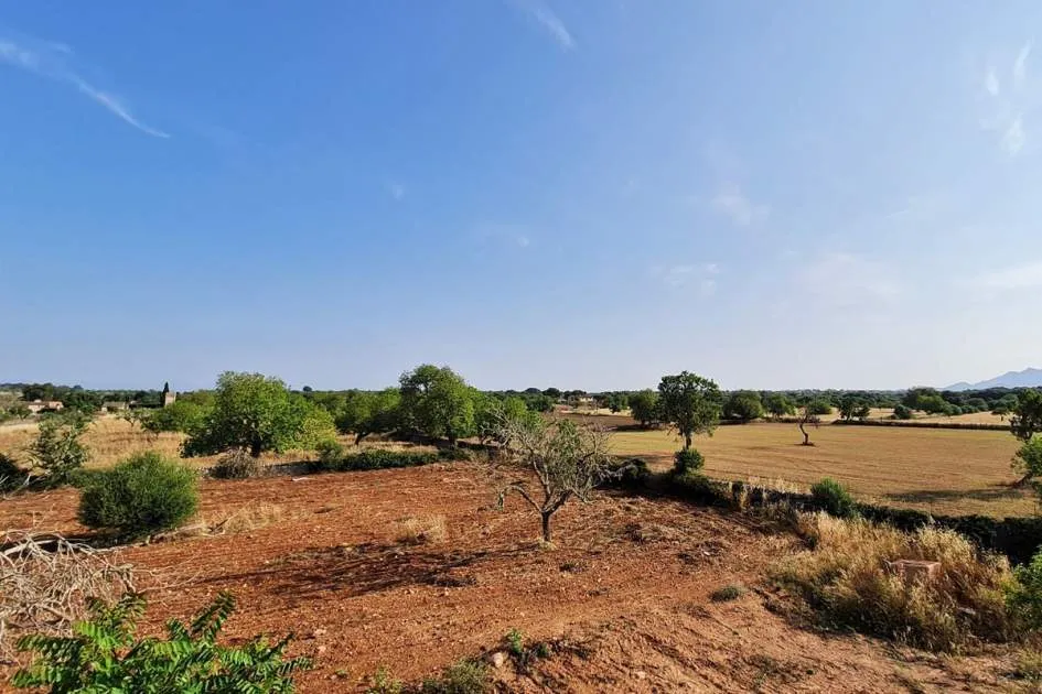 Spectacular country house with land between Cas Concos and Santanyí.