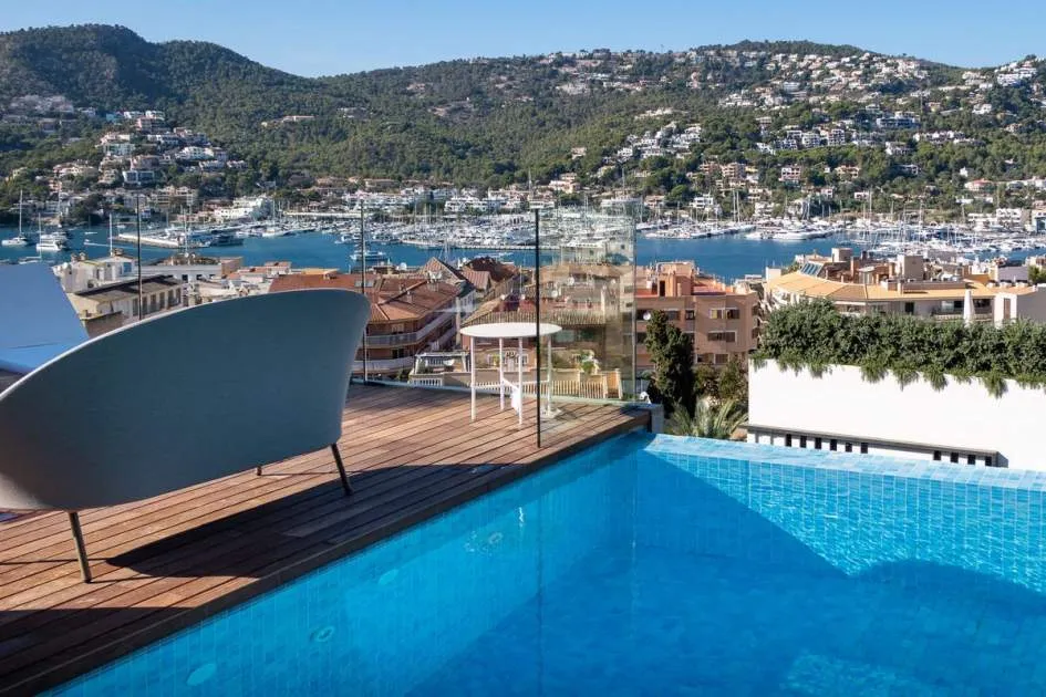 New Sea View Villa with Large Garden & Rooftop Pool