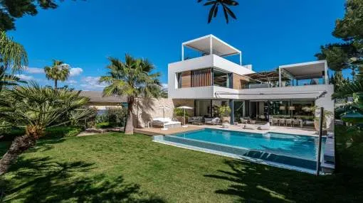 Design sea view villa in a quiet and well-kept neighborhood