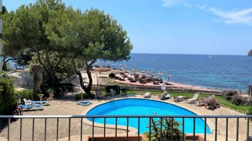 Modern frontline apartment in Camp de Mar Modern frontline apartment in Camp de Mar