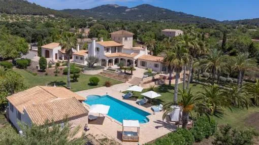 Idyllically located estate near Cas Concos