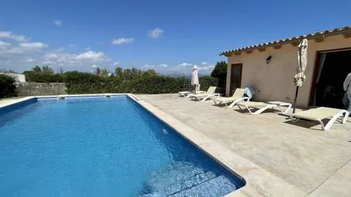 Country house in Muro