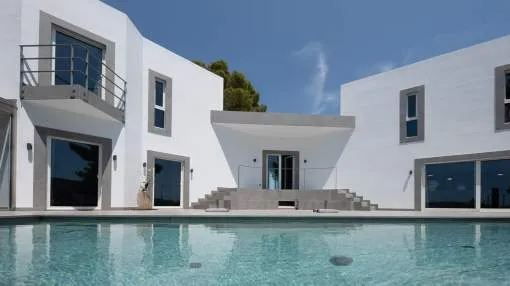 Quietly located, modern seaview villa overlooking Port d´Andratx Quietly located, modern seaview villa overlooking Port d´Andratx