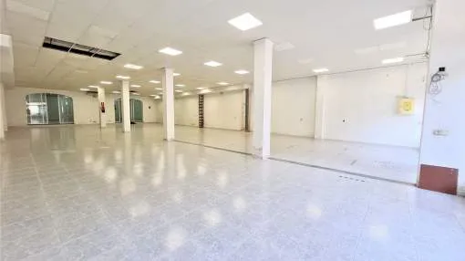 Spacious commercial premises next to the centre of Felanitx Spacious commercial premises next to the centre of Felanitx