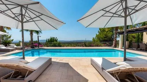 Exclusive property in a prime location in Santa María with panoramic views