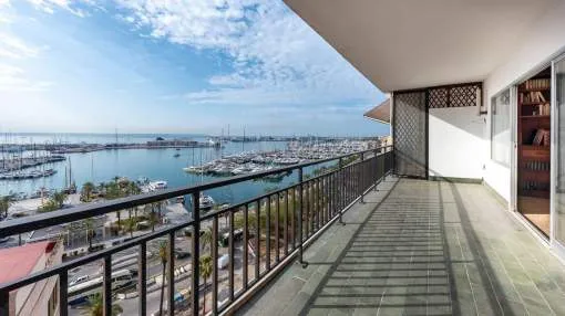 Magnificent flat to be refurbished on the Paseo Marítimo of Palma