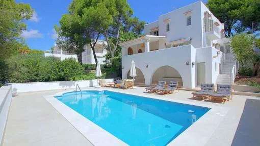 Beautiful villa directly on the sea with private access to the beach in Cala d'Or