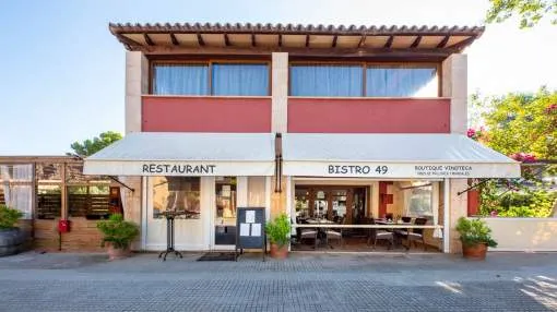 Popular Restaurant, Apartment and Plot of land in desirable area of El Toro near Port Adriano.