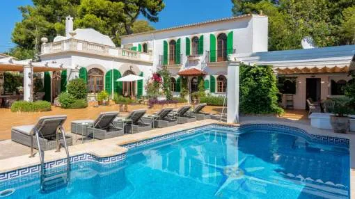 Spectacular modernist sea view house in mint condition in Marivent