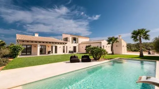 Finca with beautiful Views of Ses Salines Finca with beautiful Views of Ses Salines