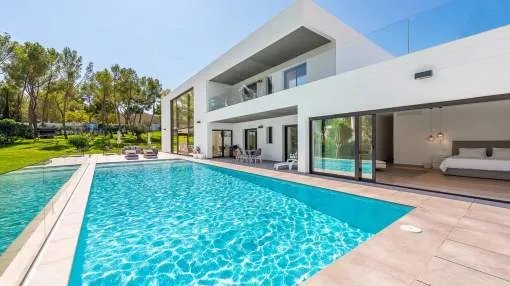 New family-friendly villa with splendid views in Sol de Mallorca New family-friendly villa with splendid views in Sol de Mallorca