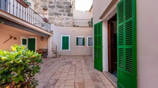 Typical Mallorcan house with many possibilities