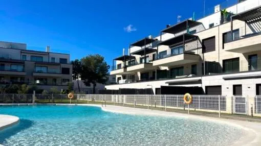 New superb ground floor apartment within walking distance to Santa Ponsa beach