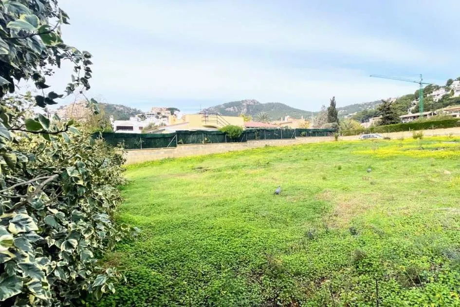 Fantastic plot of land only a few meters from the sailing club of the Puerto Andratx