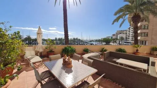 Attractive sea view apartment with big terrace on Palma's harbourfront