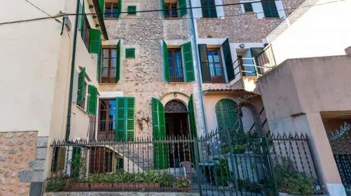 Historic Townhouse in Soller Center