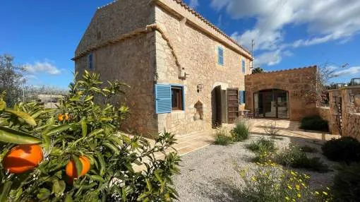 Magnificent rustic finca in Sencelles with panoramic views of the Tramuntana Mountains