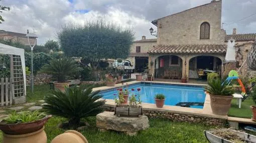 Traditional Mallorcan house on the outskirts of Santa Maria