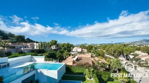 Luxurious sea view villa in Nova Santa Ponsa