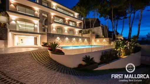 Newly built luxury villa in Santa Ponsa with sea views.