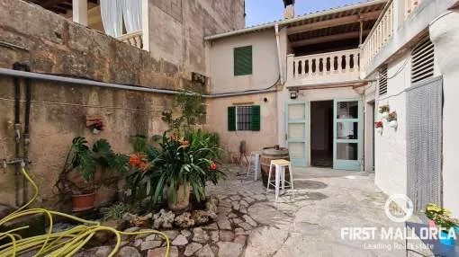 Beautiful townhouse in Porreras Beautiful townhouse in Porreras