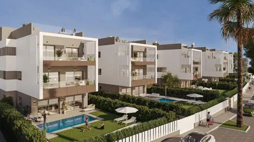 Newly built apartments and maisonettes right by the sea