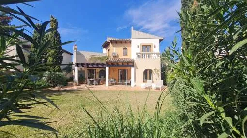 Immaculate villa in Santa Ponsa with private swimming pool and beautiful gardens close to golf courses and beaches