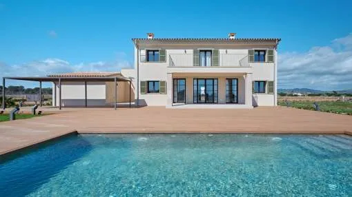 New Mediterranean style villa with sea views in Porto Cristo