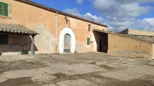 Rustic country house in Villafranca