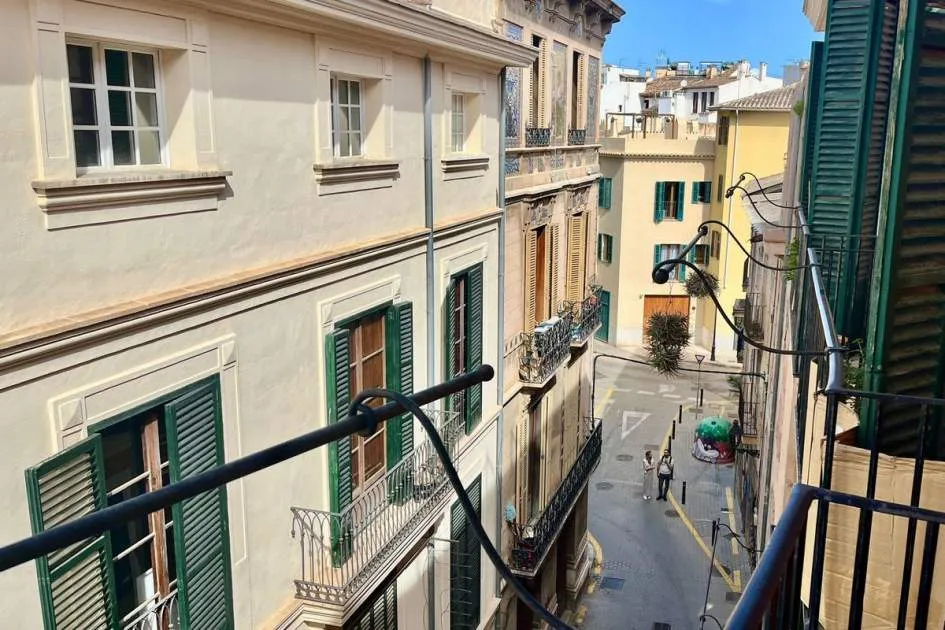 An authentic, spacious apartment among the winding cobblestone streets and ancient stone facades of Palma