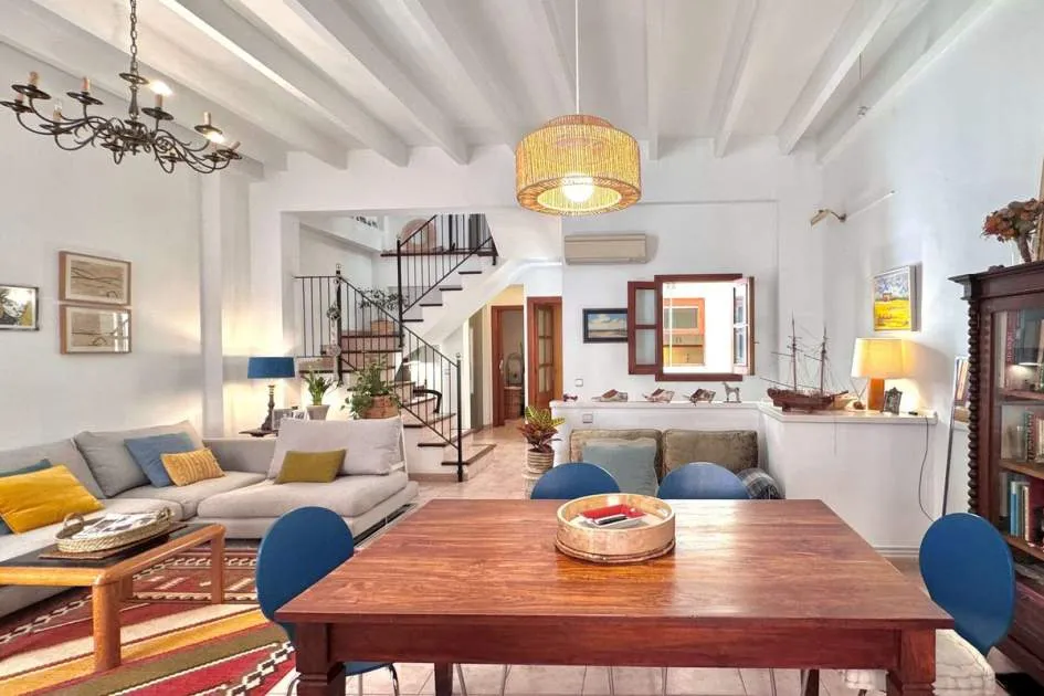 Town house with lift in the middle of the beautiful old town of Palma de Mallorca