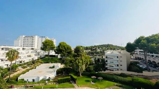 Very picturesque, quiet and cosy apartment in Cala Vinyas. Very picturesque, quiet and cosy apartment in Cala Vinyas.