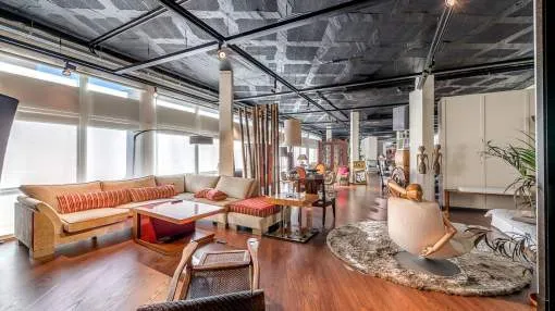 Unique loft apartment of 450 m2 situated in the picturesque El Terreno neighbourhood of Palma Unique loft apartment of 450 m2 situated in the picturesque El Terreno neighbourhood of Palma