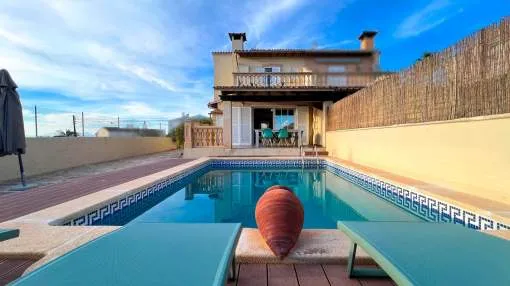 Modern, well-kept semi-detached house with pool, heating and sea views for rent in Badia Gran Modern, well-kept semi-detached house with pool, heating and sea views for rent in Badia Gran
