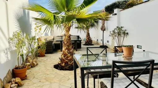 Bright, well-kept townhouse with sunny patio and large roof terrace Bright, well-kept townhouse with sunny patio and large roof terrace