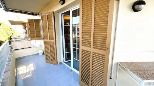 Spacious flat for sale next to the beach in Ciudad Jardín Spacious flat for sale next to the beach in Ciudad Jardín