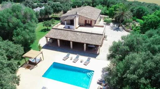 Amazing rustic finca of 420m2 near Porreres. Amazing rustic finca of 420m2 near Porreres.