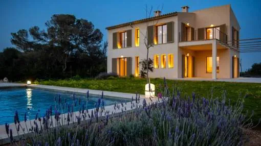 Beautiful luxury finca with a huge plot of land on the edge of the village of Santanyí Beautiful luxury finca with a huge plot of land on the edge of the village of Santanyí