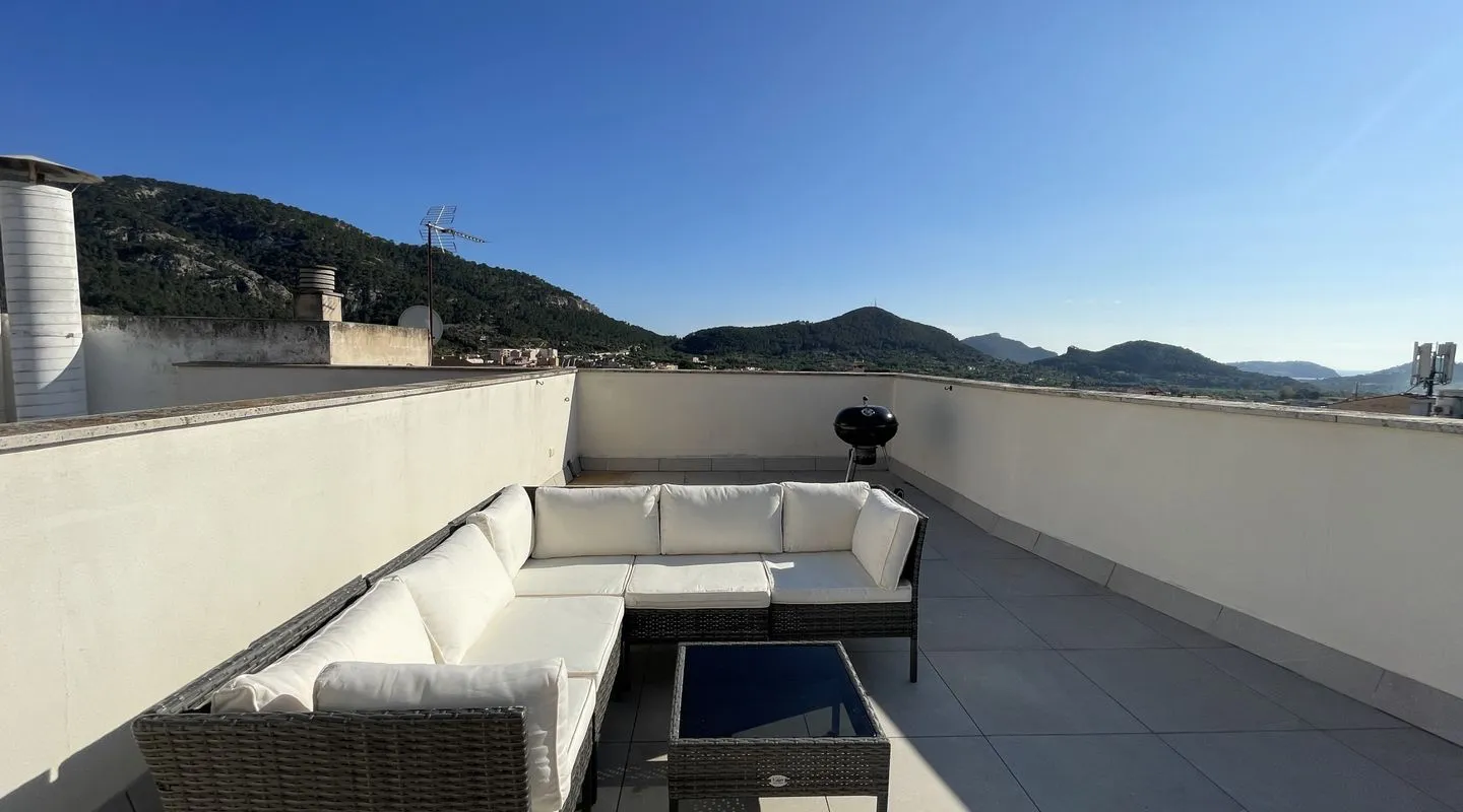 ???? Penthouse with Terrace & Cathedral Views in Andratx – Available for 40 Days from July 1st ???? Penthouse with Terrace & Cathedral Views in Andratx – Available for 40 Days from July 1st