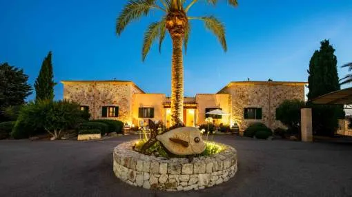 Magnificent villa near Porreres with own vineyard Magnificent villa near Porreres with own vineyard