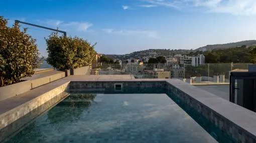Newly built development with only 6 units – exclusive penthouse with 3 bedrooms, private rooftop terrace, pool, and sea view Newly built development with only 6 units – exclusive penthouse with 3 bedrooms, private rooftop terrace, pool, and sea view