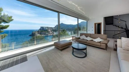 Modern villa with stunning views of the port and sea in Puerto de Sóller on the west coast of Mallorca