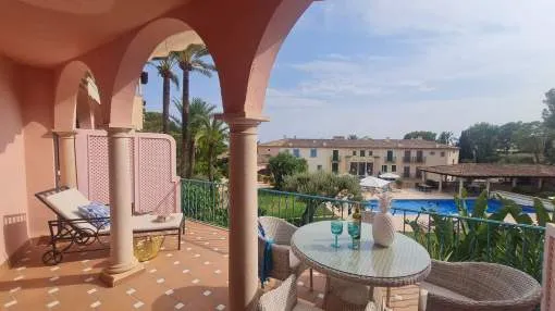 Sunny, duplex apartment in the Anchorage with a superb terrace and direct access to the heated swimming pool