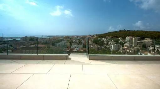 Magnificent Two-storey Penthouse with Three Bedrooms and Breathtaking 360 Panoramic Views of Palma and Exquisite Design