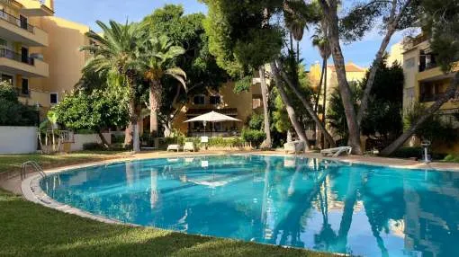 3-bedroom penthouse with stunning sea views and direct access to the seashore in the Ambassador Park residential complex in Santa Ponsa.