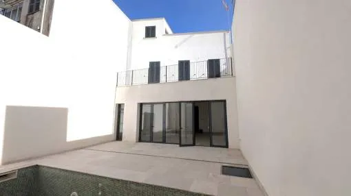 Dreamlike townhouse in the heart of Manacor – tranquility, charm, and creative freedom