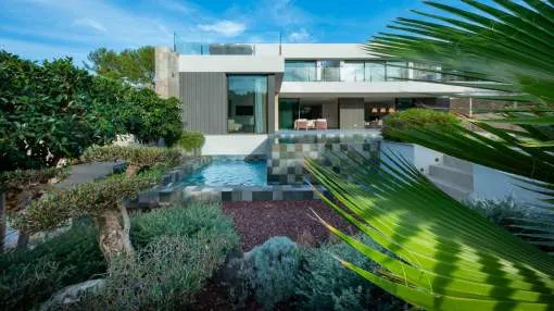 Newly built luxury family villa in Cala Vinyas