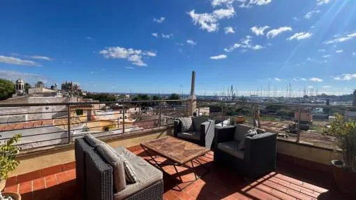 Charming Duplex with Two Terraces, Cathedral and Sea Views – Santa Catalina, Palma